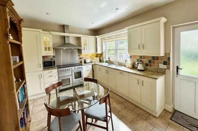 4 Bedroom Detached House for Sale in Selby YO8