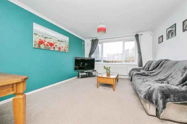 Three Bedroom End Terrace House Colchester