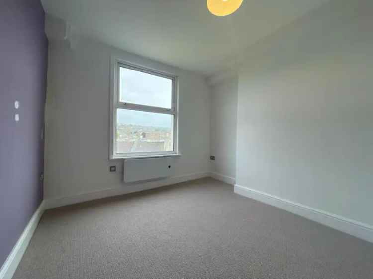 Recently Refurbished 1 Bedroom Apartment Available July