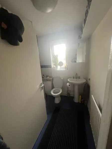 Flat For Rent in Purfleet-on-Thames, England