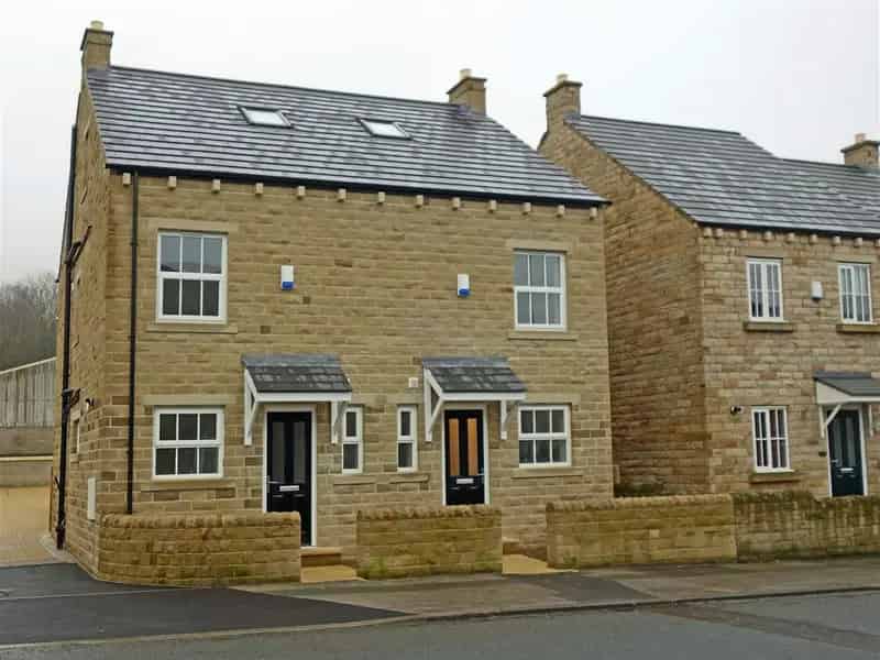4 Bedroom Semi Detached House Near Otley