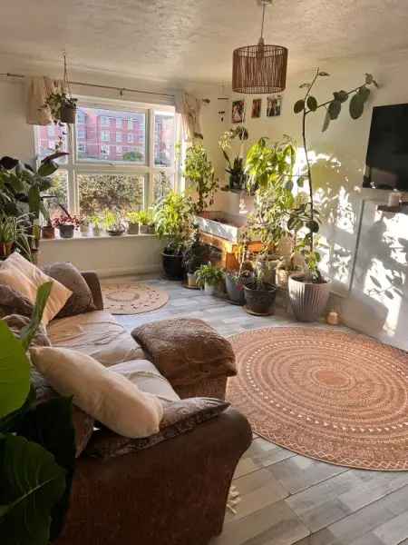Seafront Ground Floor Flat with Private Parking