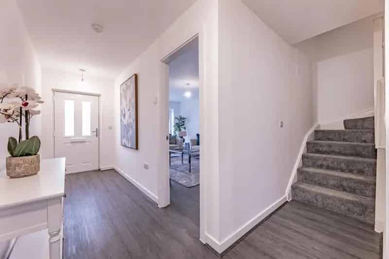 4 Bedroom Semi-Detached House Bolton