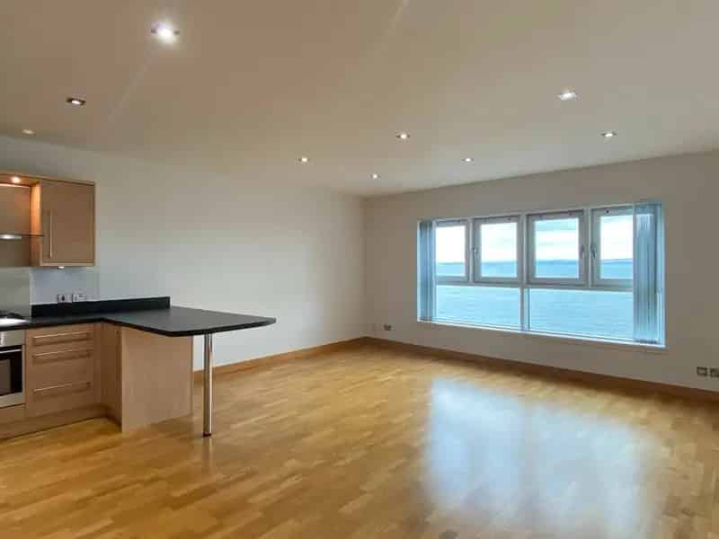 2 Bedroom Flat to Rent in Leith's Western Harbour
