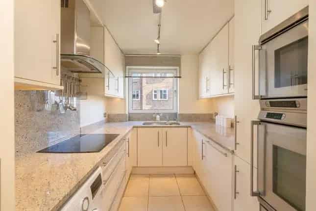 2-Bedroom Flat for Sale in St John's Wood NW8