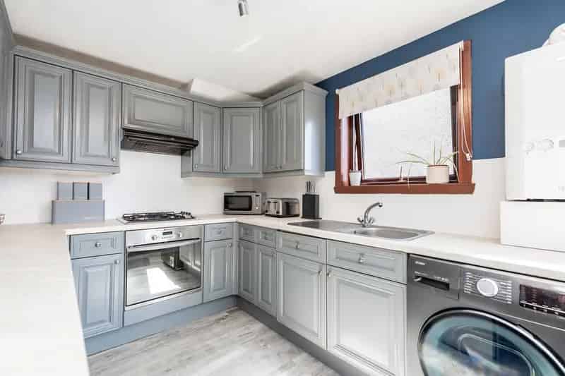 Spacious 3-Bed Semi-Detached House in Bridge of Don