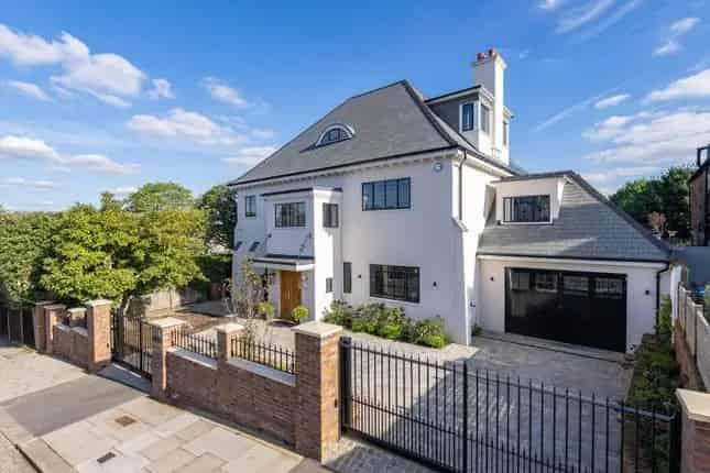 8 Bedroom Detached House Wimbledon Village Eco Friendly