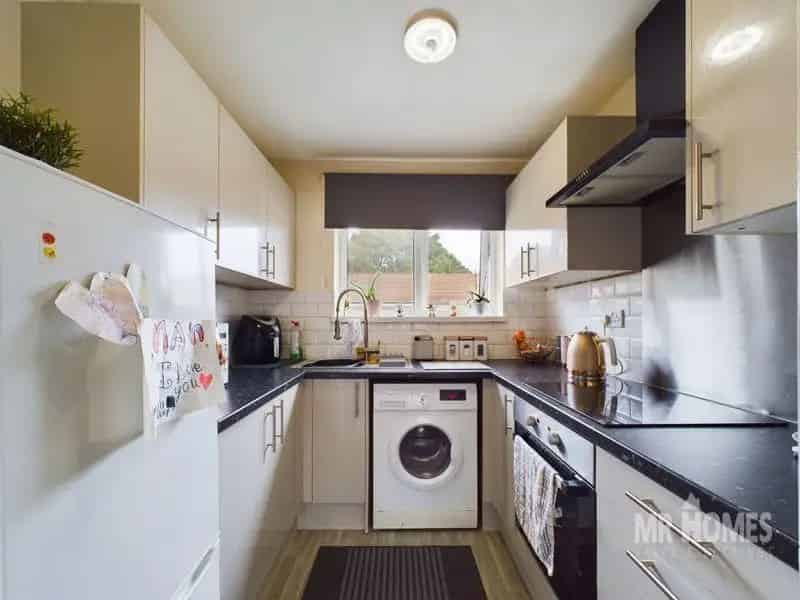 1 Bed Flat for Sale  Investor Opportunity 7.3% Rental Yield
