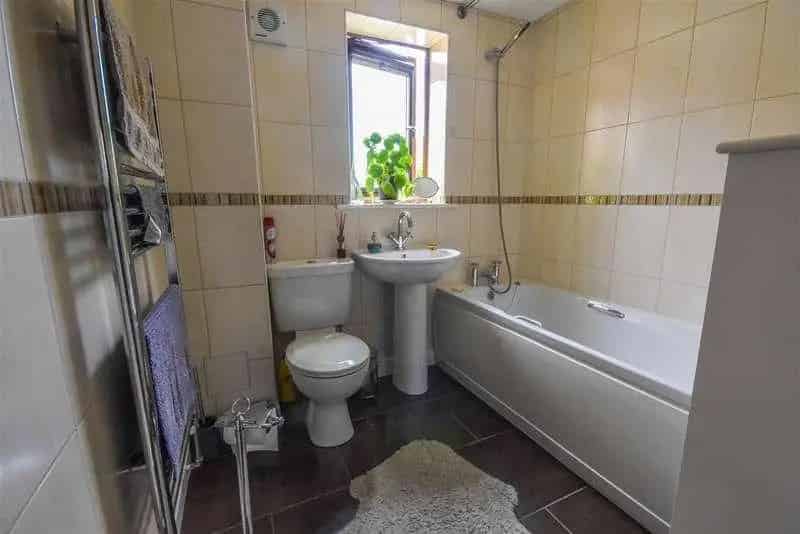 4 Bed House for Sale Cam Modern Spacious Family Home