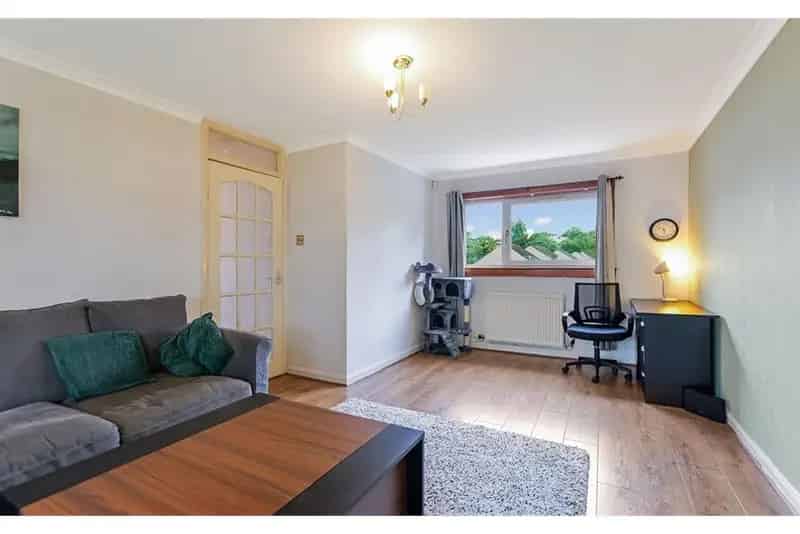 2 Bed Flat South Queensferry Upper Flat with 1 Reception Room