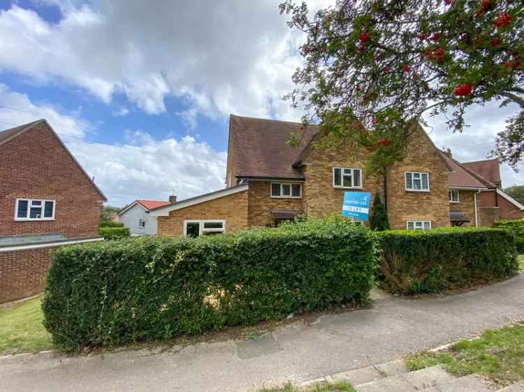 Semi-detached house For Rent in Winchester, England