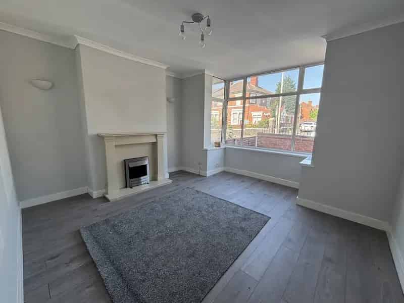 3 Bed Semi Detached House New Cross Hospital Wolverhampton