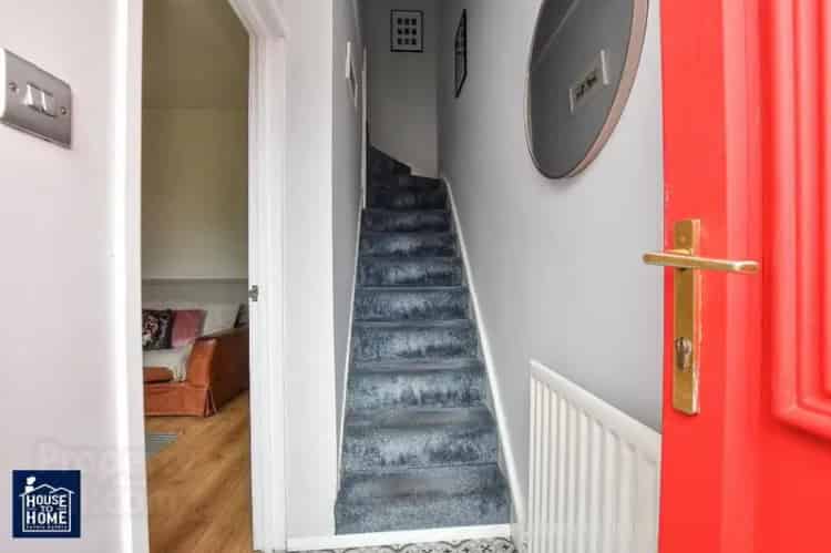 Two Bedroom Mid Terrace House with Large Garden
