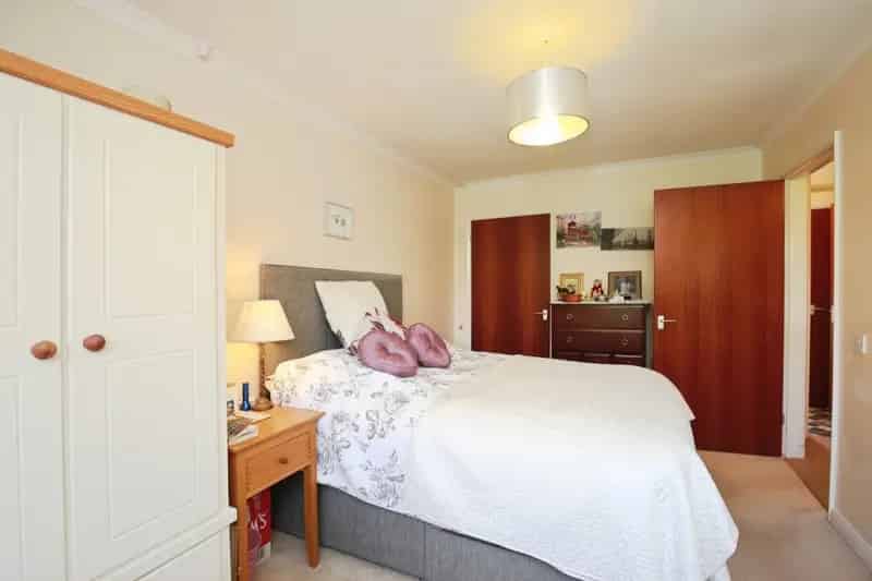 Two-Bedroom Bungalow for Over 60s in Abingdon