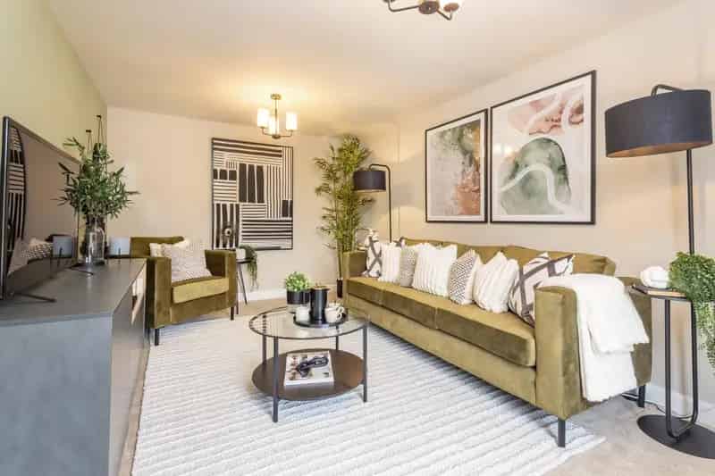 4 Bed Detached House for Sale