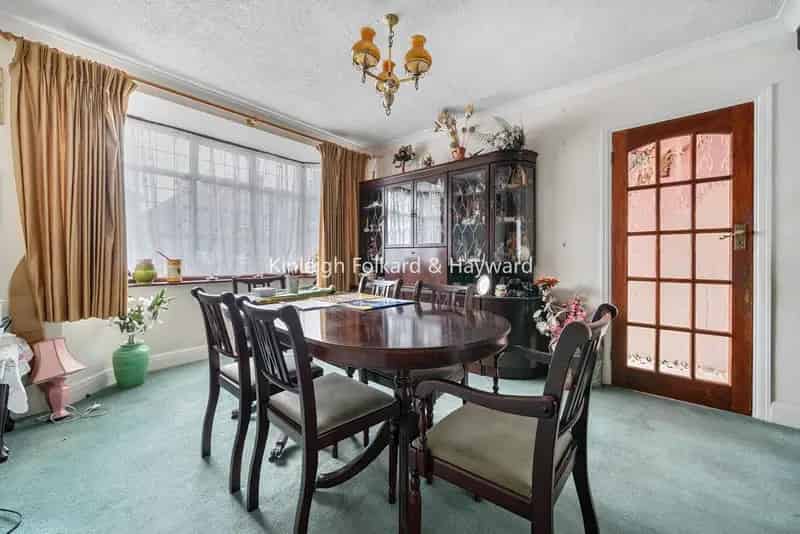 Three Bedroom Family Home Near Hayes & Pickhurst Schools