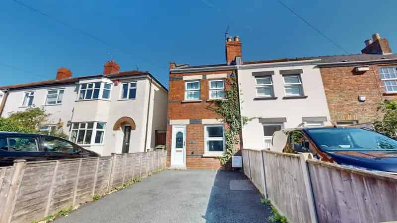 2 Bedroom Terraced House for Sale in Cheltenham