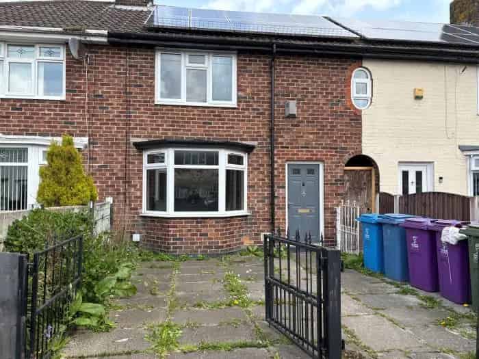 3 Bed House Broadgreen Knotty Ash Off Road Parking Large Garden