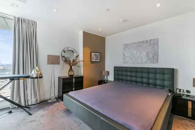 Flat for sale in Charrington Tower, New Providence Wharf E14