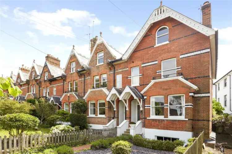 4 Bedroom Victorian House for Sale in Tunbridge Wells Village