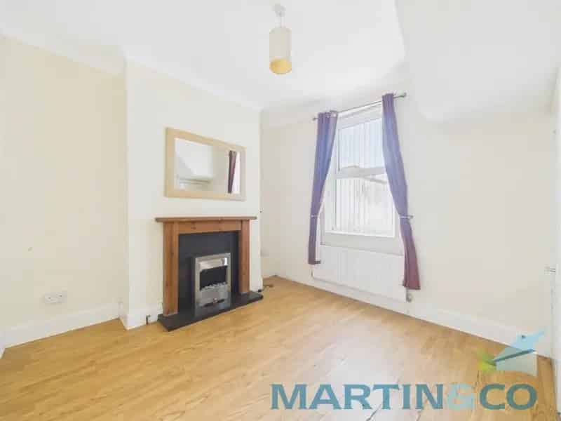 2 bedroom House
 For Sale