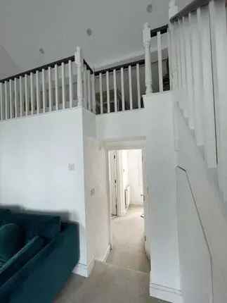 2 Bed 1 Bath Mews Flat Kensington Church Street