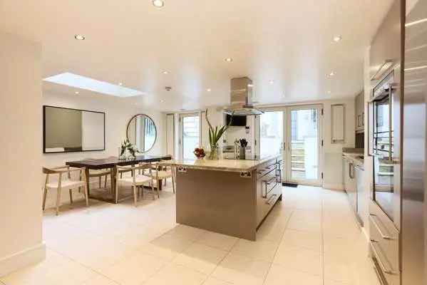 Stanford Road, London, W8 5PZ | Property for sale | Savills