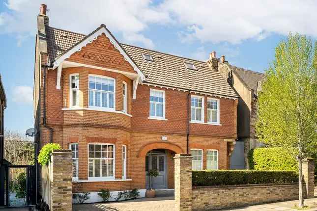 Detached House for Sale in St Leonards Road Ealing W13