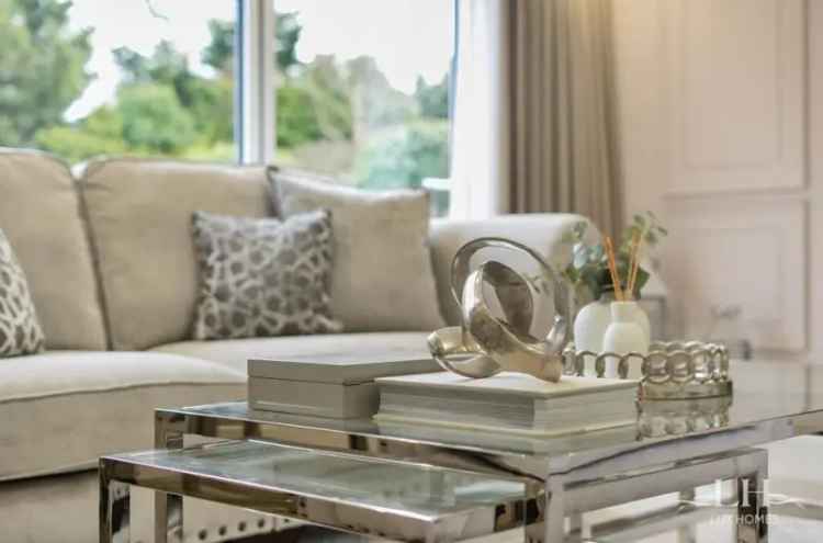 5 Bedroom Detached House for Sale in Brentwood