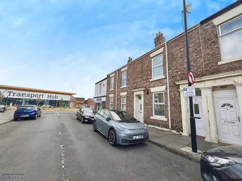 2 bedroom Flat
Let Agreed
Total Size: 668 SQ FT