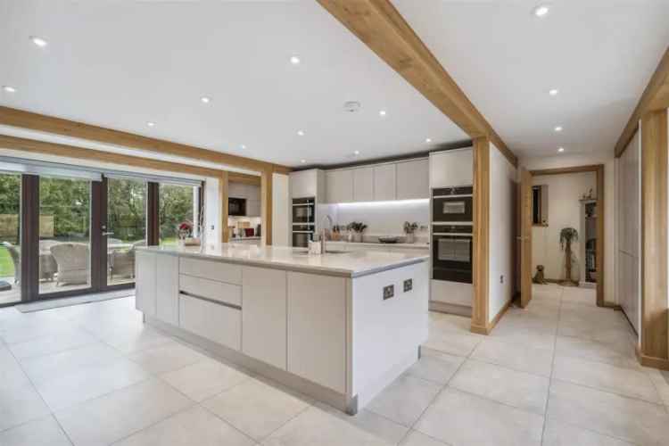 Detached House for sale with 4 bedrooms, The Green, Loughton