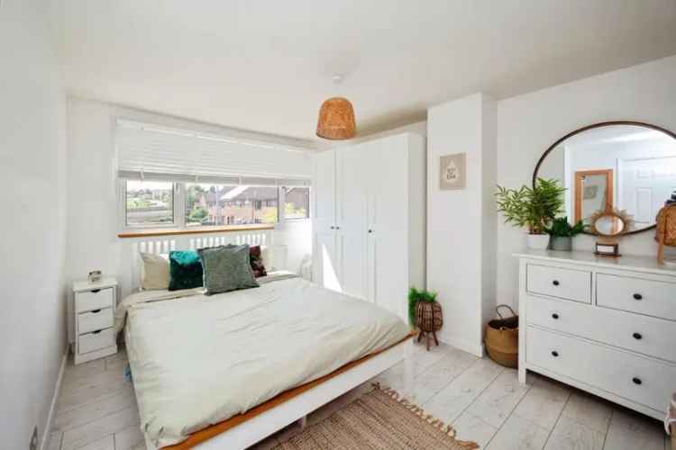 3 Bed Semi Detached House for Sale Thorpe Hesley