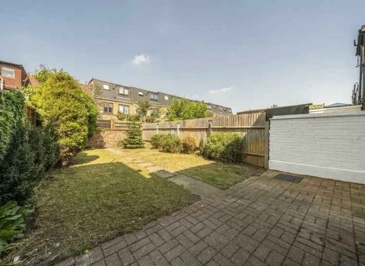 Three Bedroom Family Home Near Station Full Refurbishment Large Garden