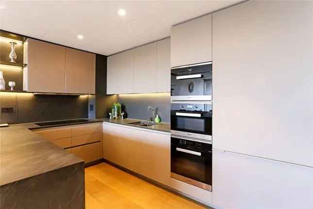 Luxury 3-Bedroom Apartment near Victoria Station