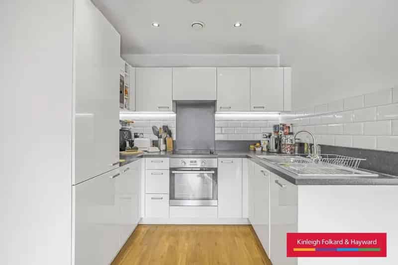 Modern 1-Bedroom Apartment Catford Green SE6