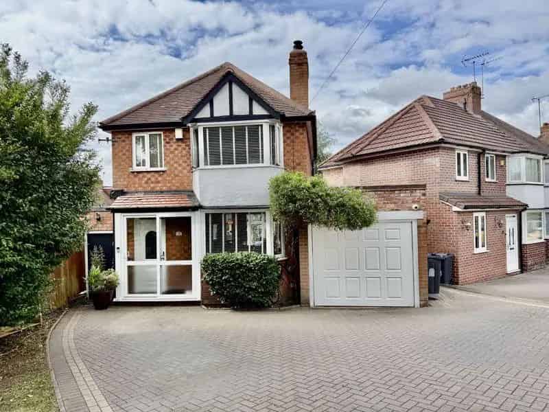 3 Bedroom Detached House For Sale