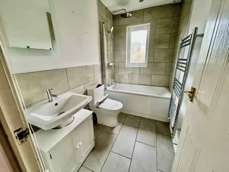 2 Bed House for Sale with Forest Views