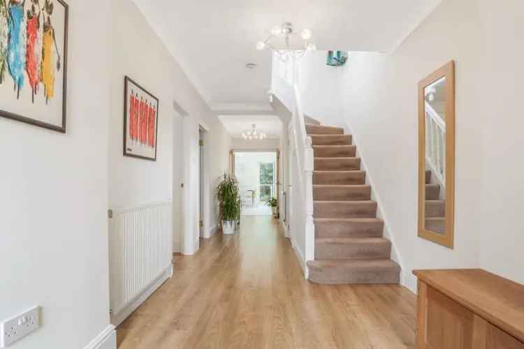 6 bedroom detached house for sale