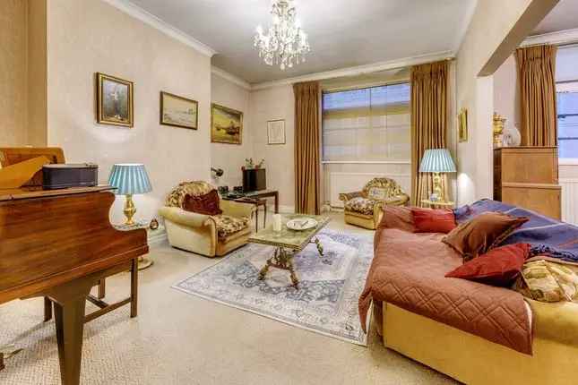 Flat for sale in New Cavendish Street, London W1G