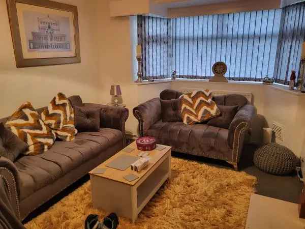 Flat For Rent in Coventry, England