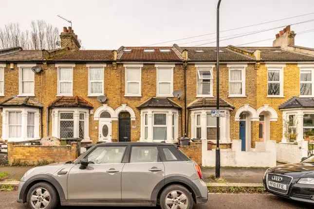 Terraced house to rent in Leyton, Leyton, London E10