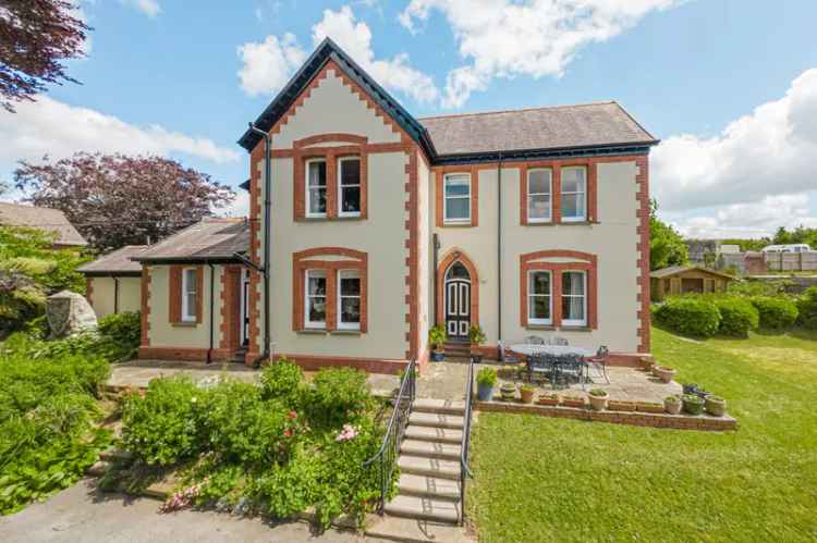 Detached House for sale with 5 bedrooms, 4 Vicarage Lane, Kidwelly