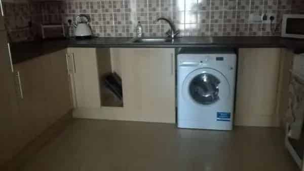 2 Bed Flat Rayleigh Essex Near Amenities and Schools