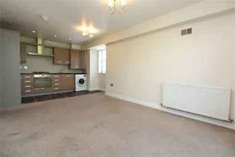 2 rooms house of 87 m² in London