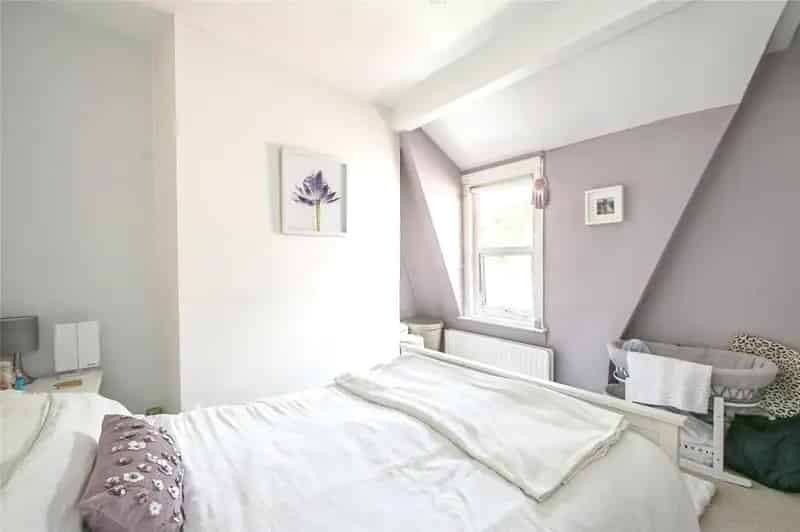2 Bedroom Beachfront Apartment with Balcony and Sea Views