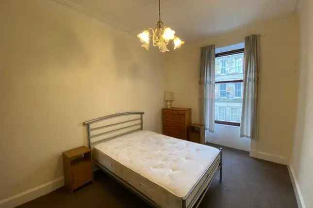 Flat to rent in Maxwell Road, Glasgow G41