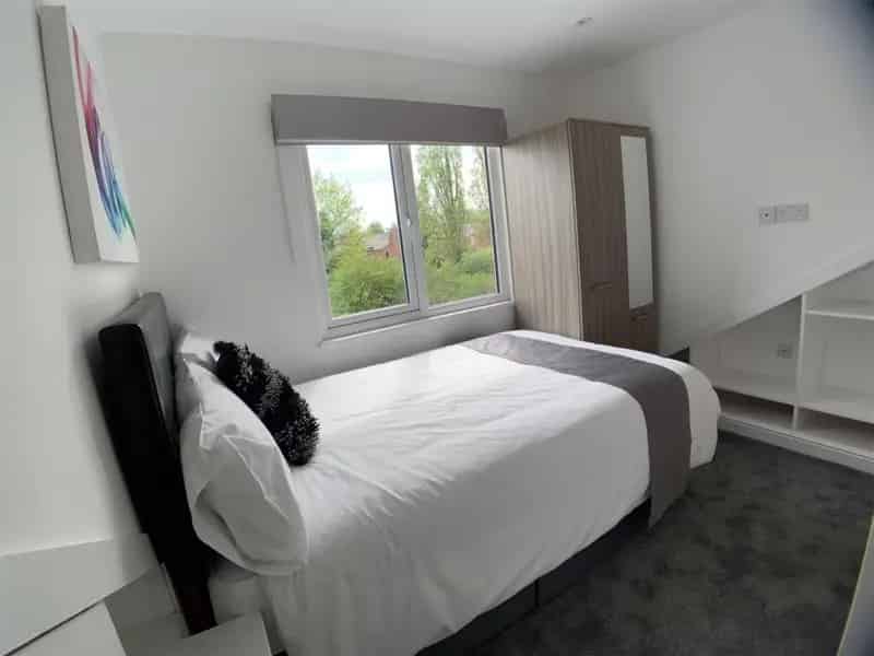1 Bedroom House Share Ensuite Double Room Modern Fully Furnished