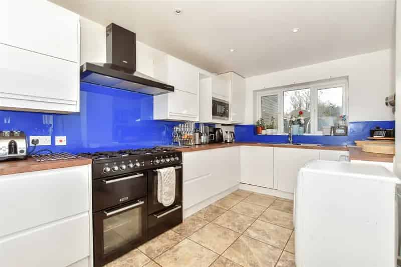 4 Bedroom Semi-Detached House for Sale in Westbrook