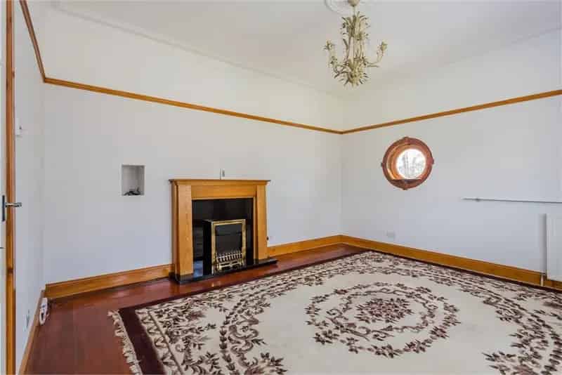 3 Bed Detached Bungalow Near Elderslie Golf Course