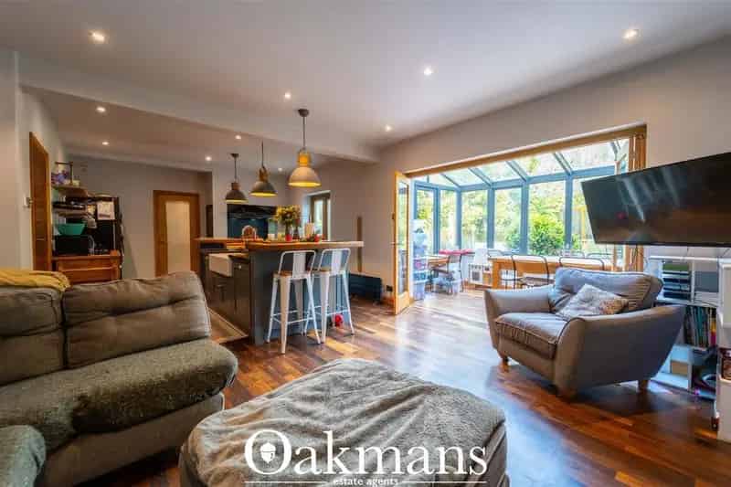 4 Bedroom Detached House for Sale in Kings Norton